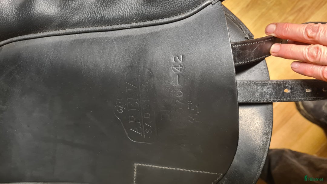 Sadlar hästutrustning till salu: Arena i Hamneda - Annons 3