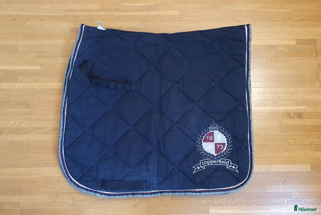 Schabrak & Vojlockar hästutrustning till salu: Dressyrschabrak i Haninge - Annons 1