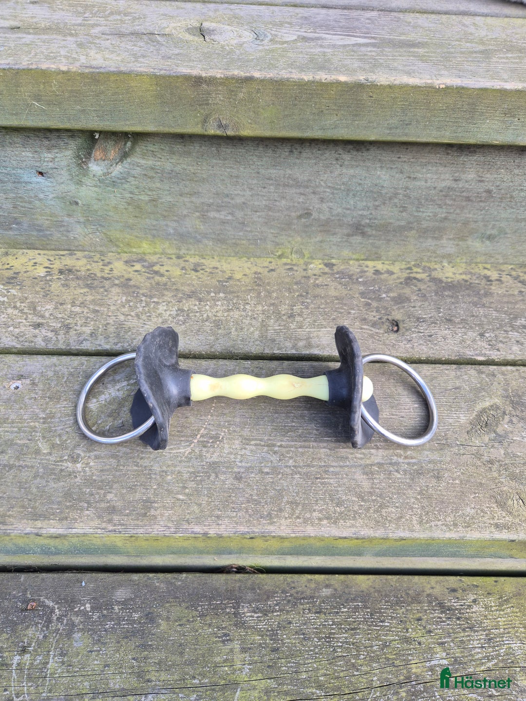 Bett hästutrustning till salu: Vågigt äppelbett  i Dingle - Annons 1