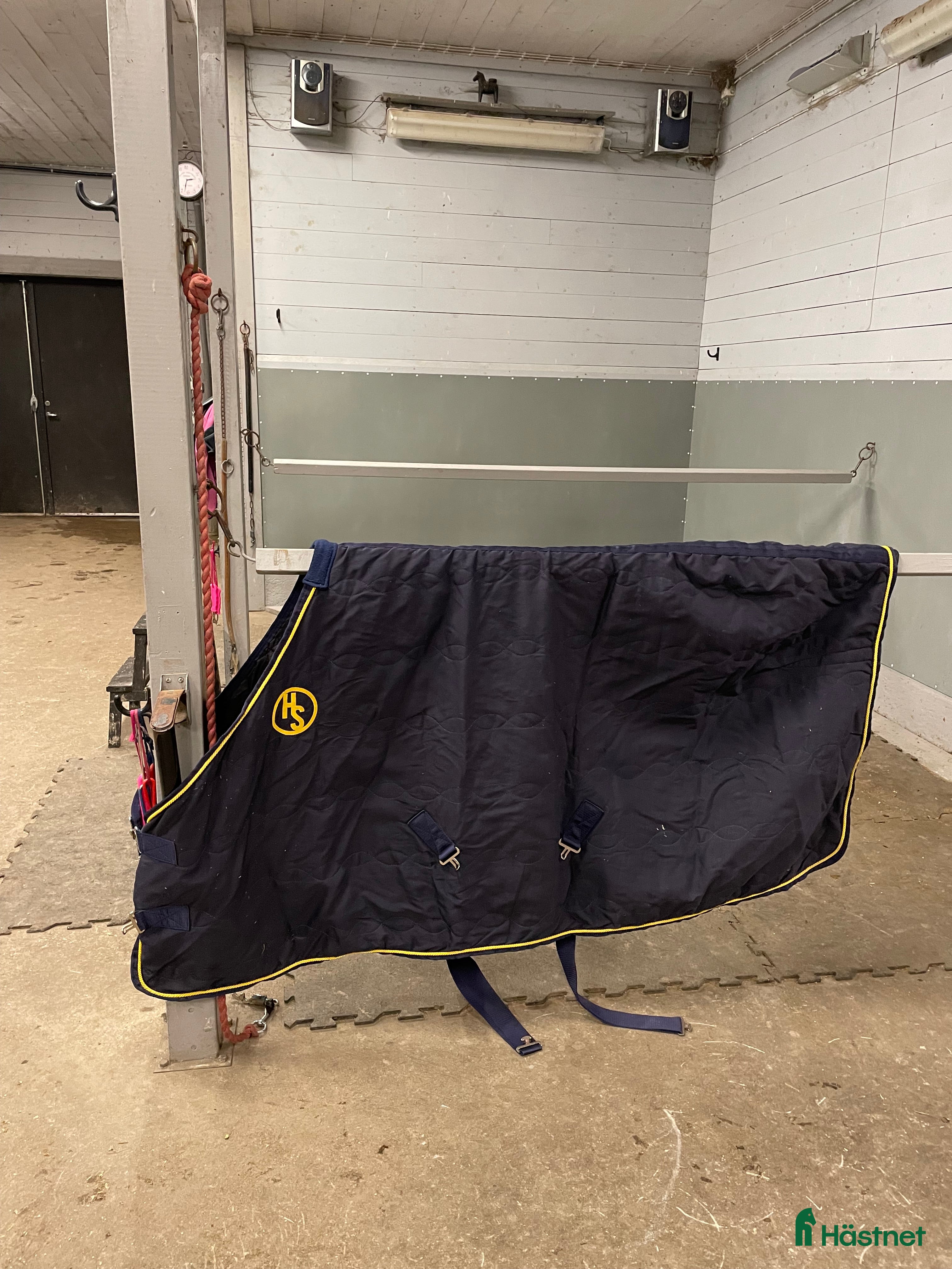 Täcken hästutrustning till salu: Säljer detta Stalltäcke - Annons 4