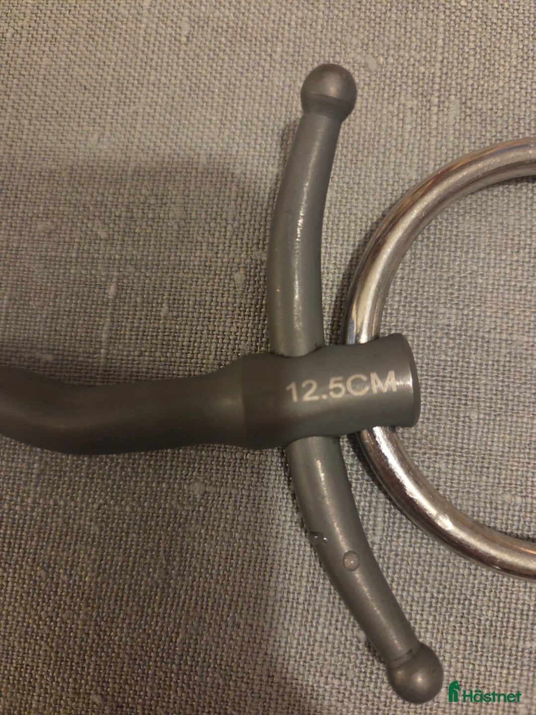 Bett hästutrustning till salu: Fager Nils parerstänger i Vintrosa - Annons 2