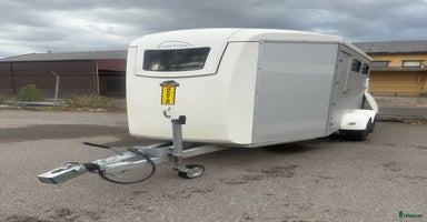 Hästtransporter  fordon & transport till salu: Rymligt fint Böckmann släp  i Norrköping - Annons 15