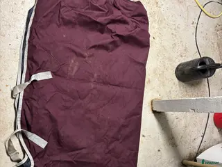 Täcken hästutrustning Amigo hero 200g i Ucklum - Annons 12