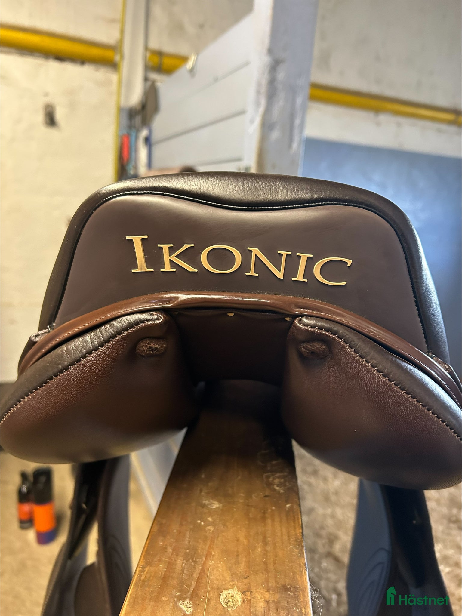 Sadlar hästutrustning IKONIC LIGHT HOPPSADEL - Annons 1
