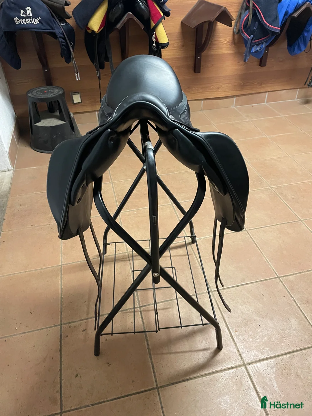 Sadlar hästutrustning till salu: ErgoX2 Elevation 17,5 W - Annons 2