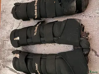 Benskydd hästutrustning Back on track stallbandage - Annons 2