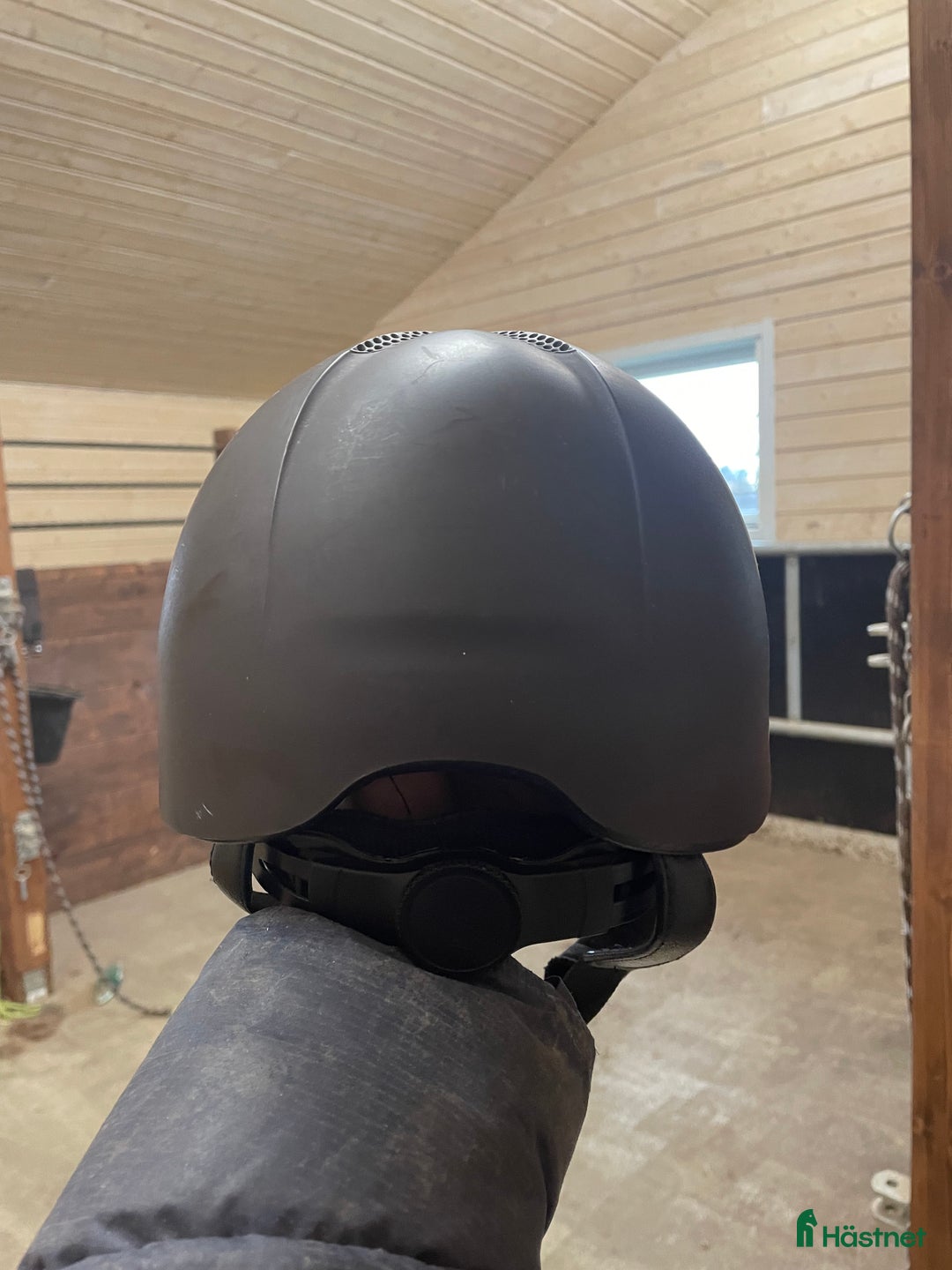 Hjälmar ryttarutrustning till salu: Ridhjälm stl 48-52 i Offerdal - Annons 5