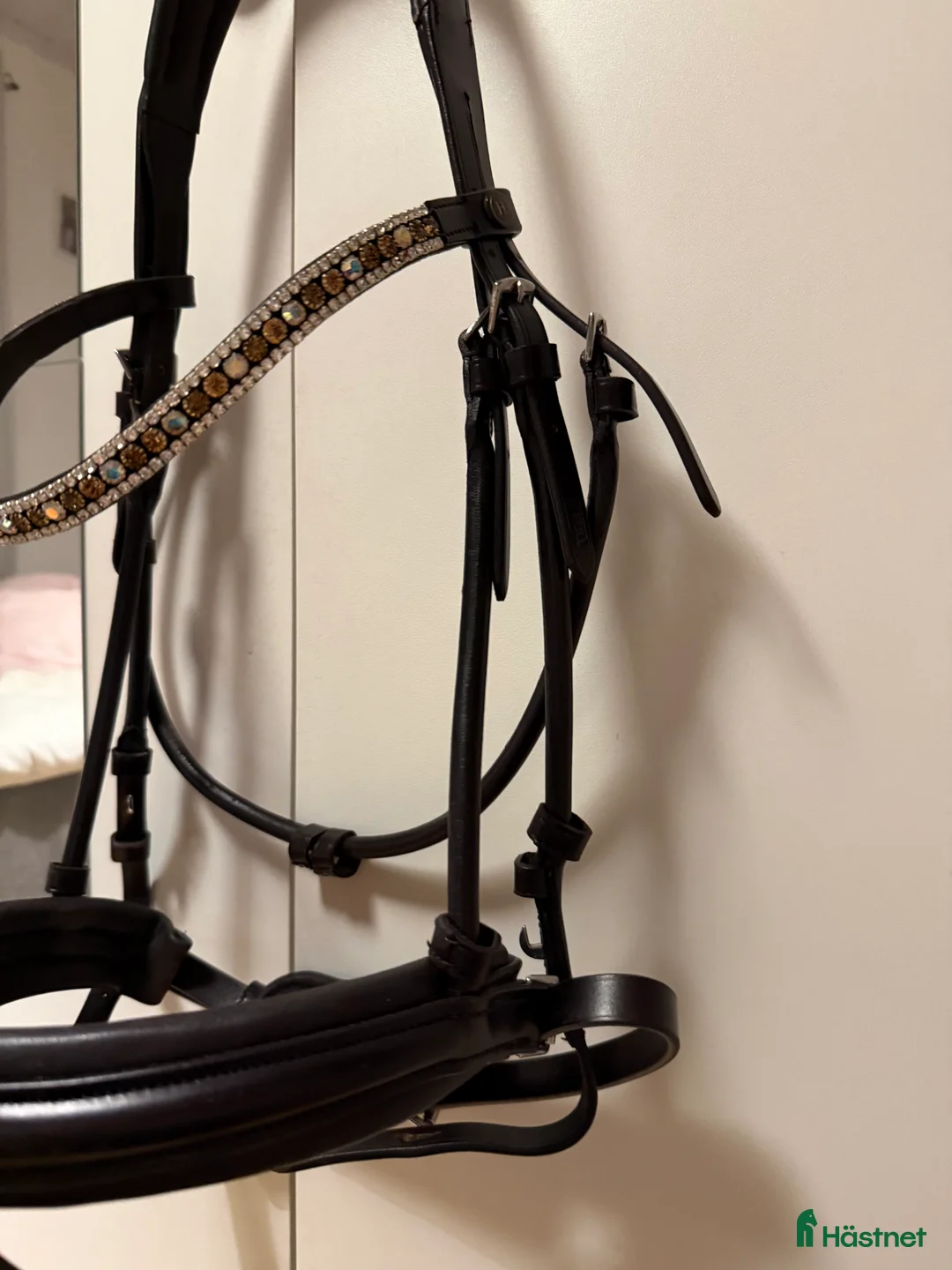 Träns hästutrustning till salu: Ett fint dressyr träns till en fin dressyr häst i Strömstad - Annons 2