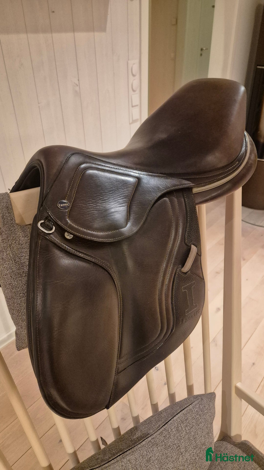 Sadlar hästutrustning till salu: Ikonic evolutionline 17" i Stora Höga - Annons 2