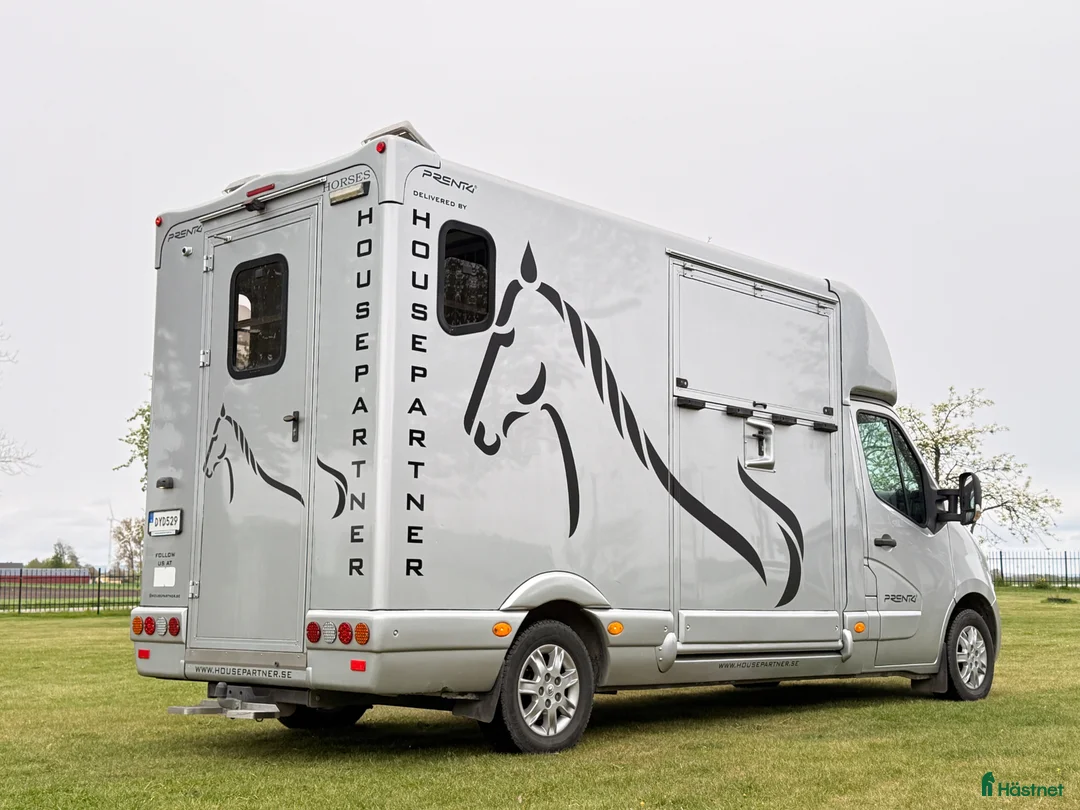 Hästlastbilar  fordon & transport till salu: Renault Master Horsepartner Exclusive - KOMMANDE i Laholm - Annons 2