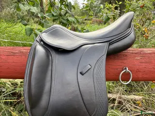 Sadlar hästutrustning Ergo X2 17’ i toppskick i Vaxholm - Annons 2