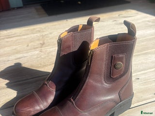 Ridstövlar ryttarutrustning till salu: Fina ridskor i Tyresö - Annons 11