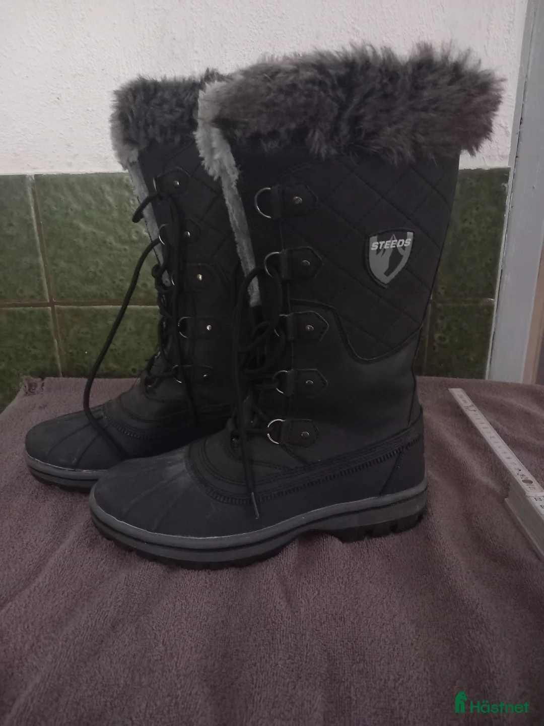 Ridstövlar ryttarutrustning till salu: Stall/ridstövlar s37 i Klässbol - Annons 1