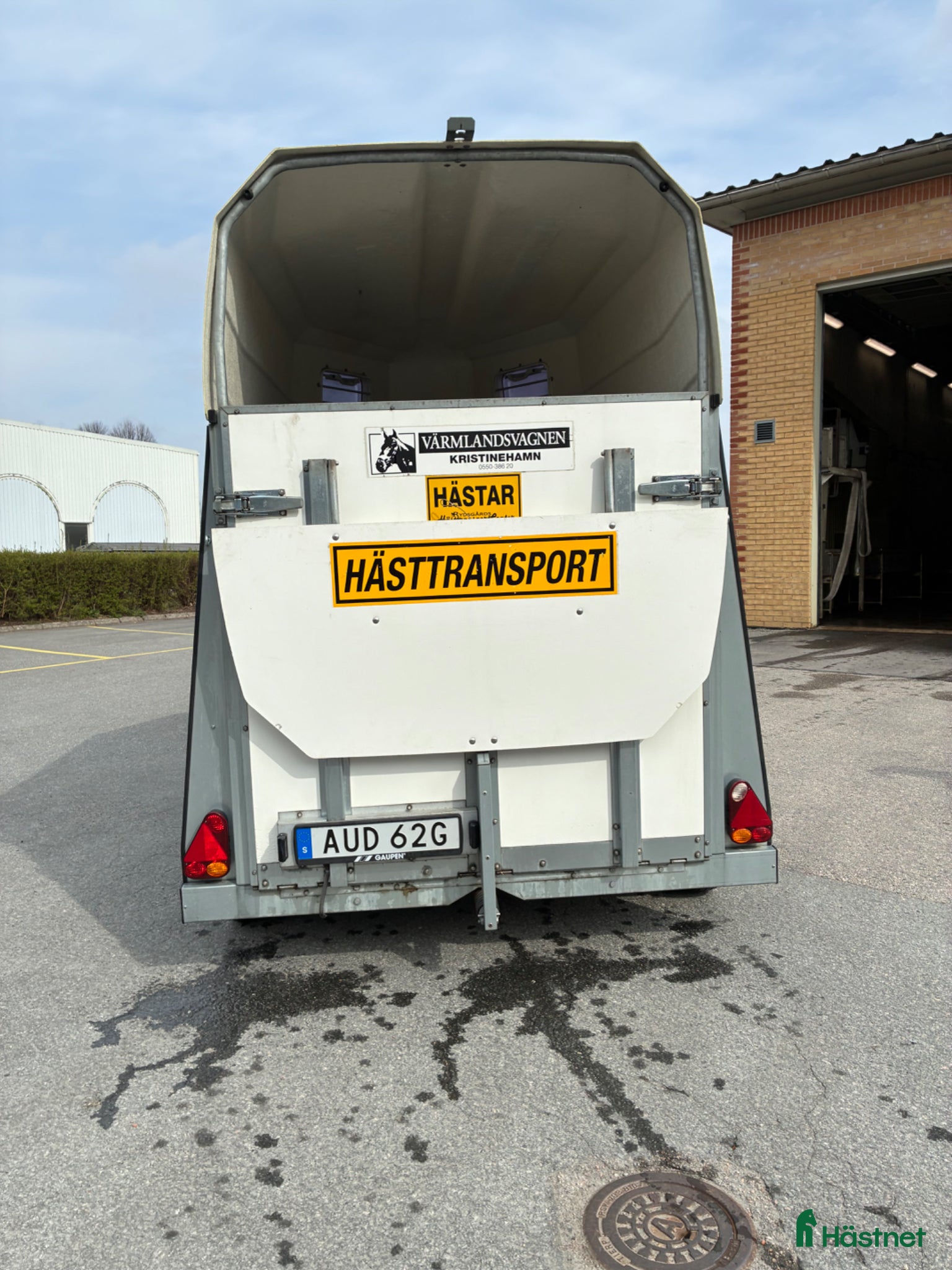 Hästtransporter  fordon & transport till salu: Välvårdad hästtransport i Vårgårda - Annons 2