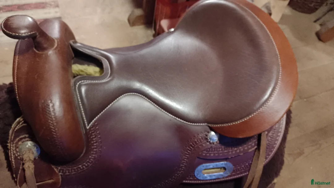 Sadlar hästutrustning till salu: Bomlös westernsadel  i Torsby - Annons 1