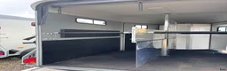 Hästtransporter  fordon & transport till salu: Sadelkammare & Fronturlastning  - Annons 5
