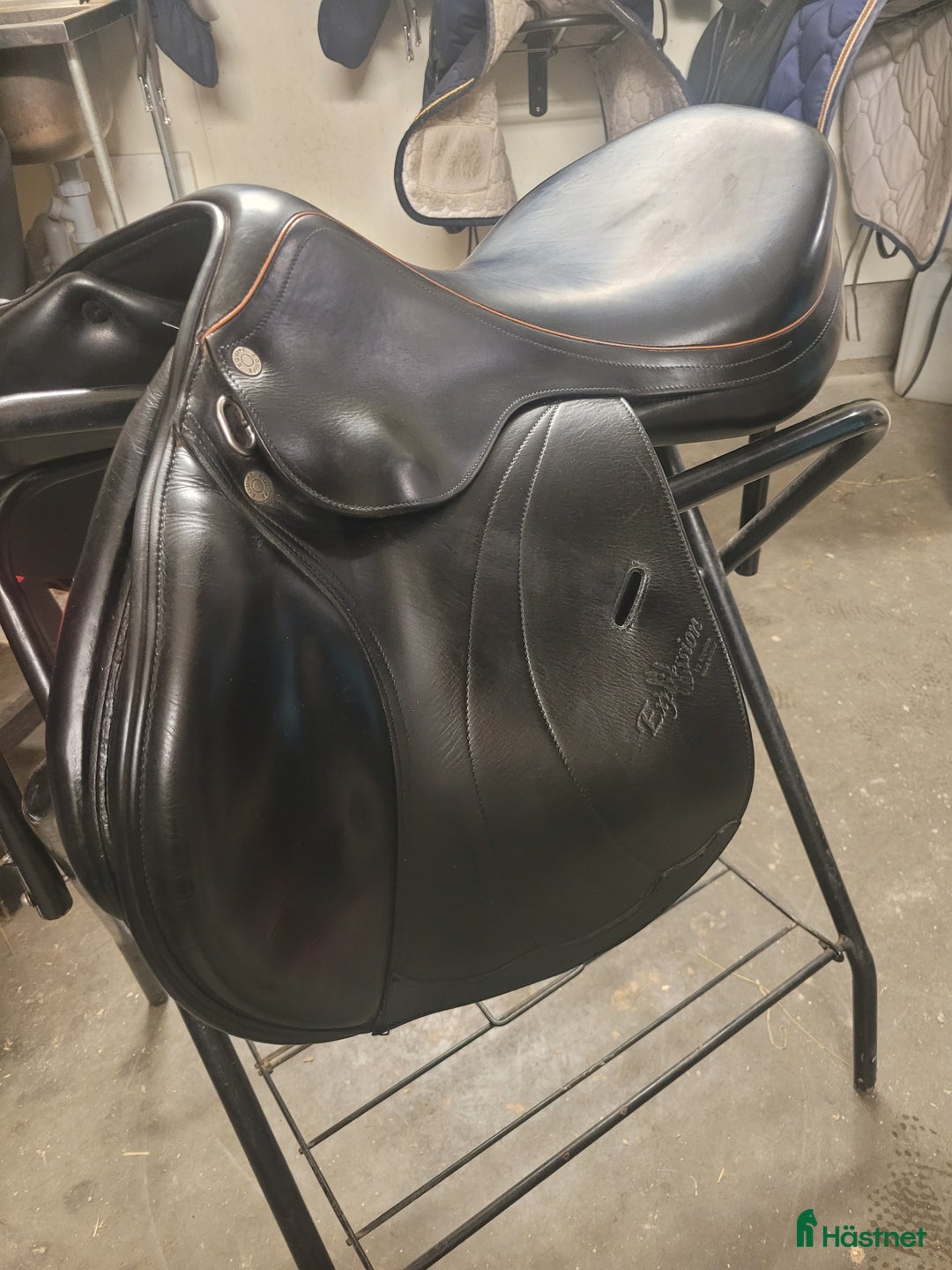 Sadlar hästutrustning till salu: Equipe Linnéa säljes i Bonässund - Annons 1