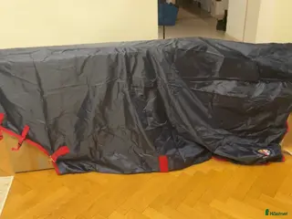 Täcken hästutrustning Stort parti hästsaker och 2 hjälmar i Borås - Annons 1