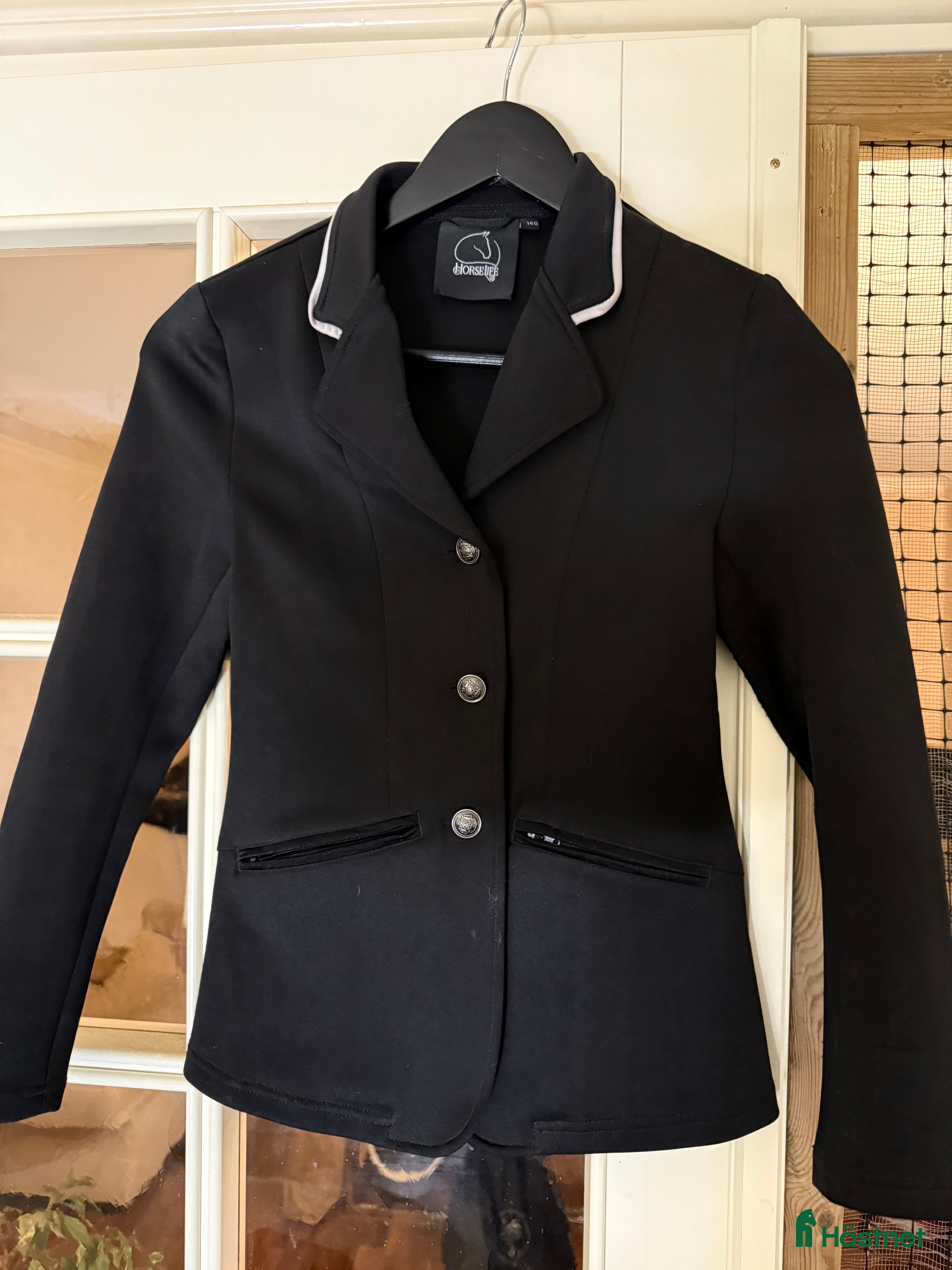 Jackor &amp; Kavajer ryttarutrustning till salu: Exklusiv Tävlings Ridkavaj stl 140 i Linköping - Annons 18