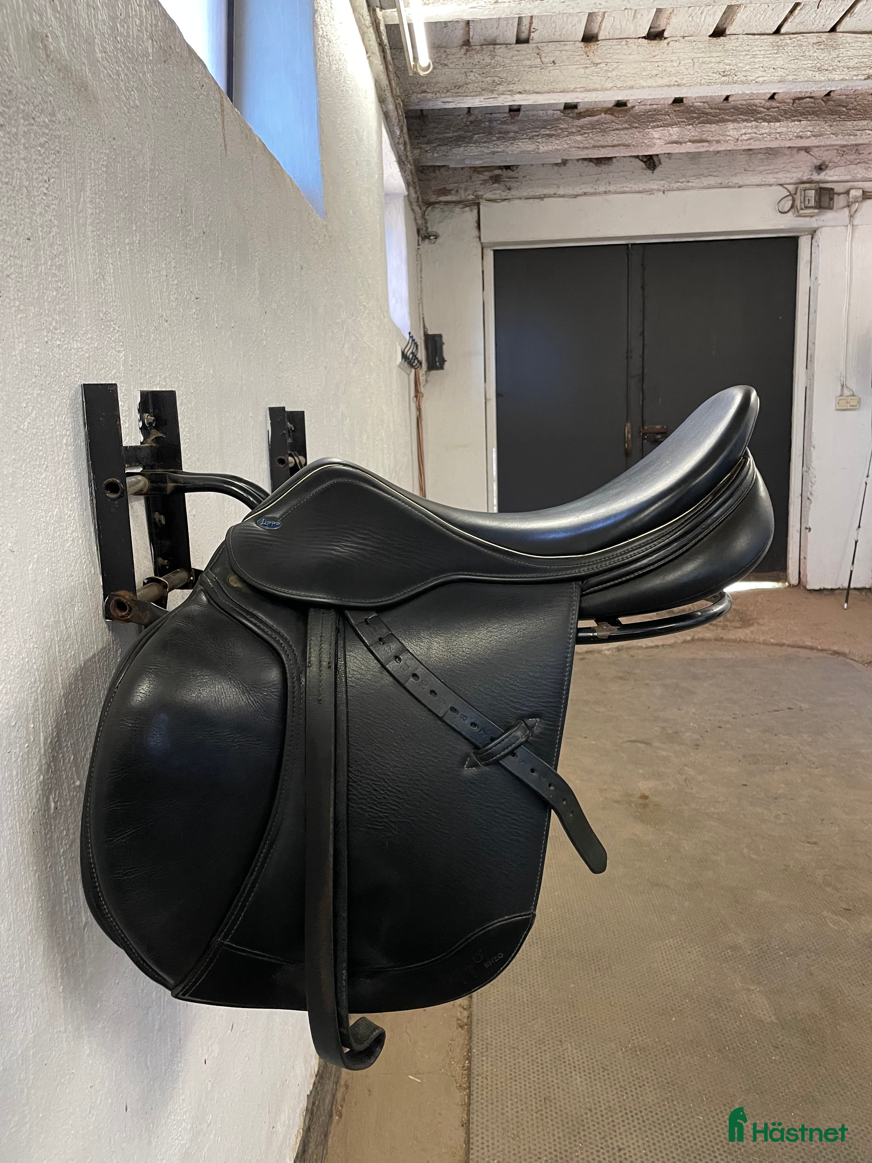 Sadlar hästutrustning till salu: Lippo Enzo i Vikingstad - Annons 2