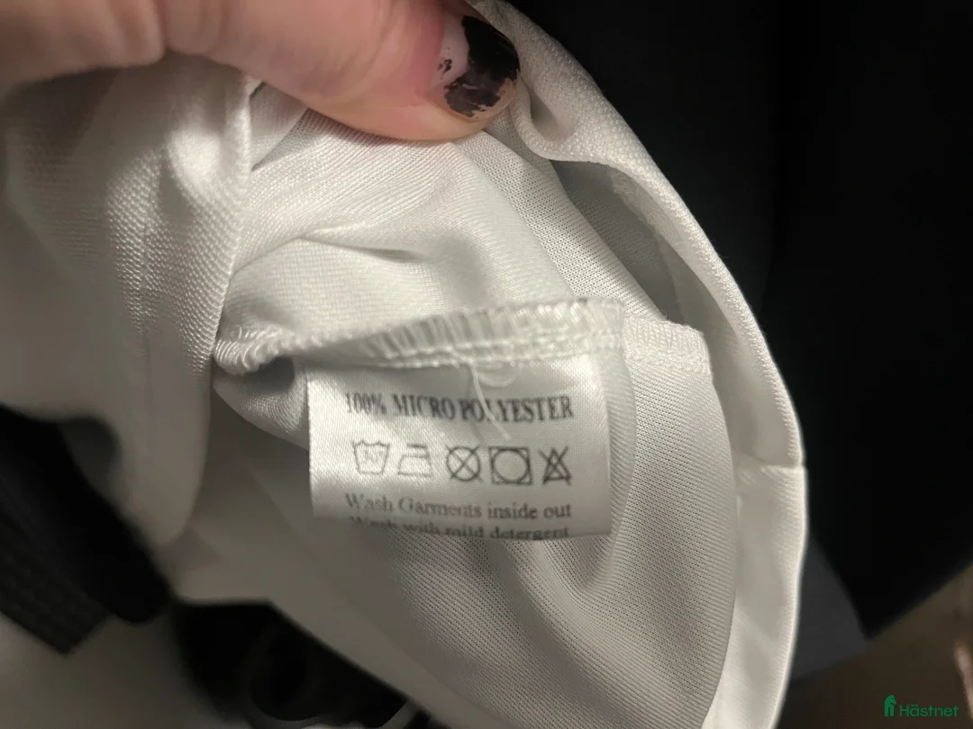 Jackor & Kavajer ryttarutrustning till salu: Ny oanvänd Kavaj + tävlingstopp - Annons 9