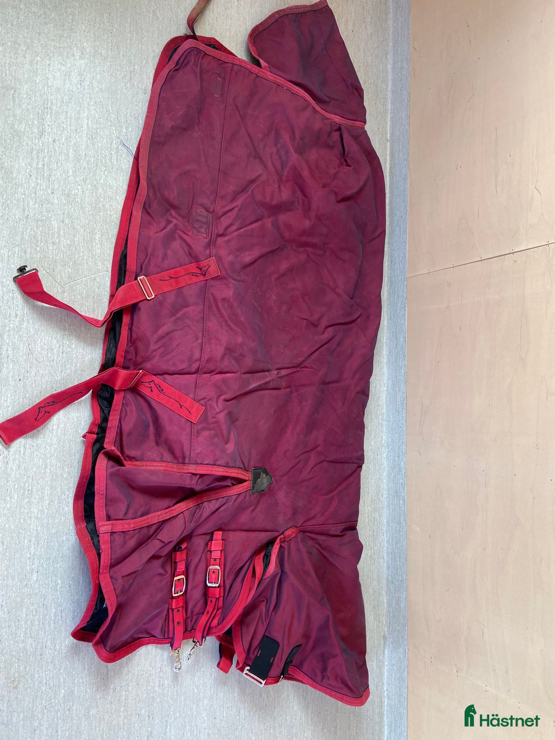 Täcken hästutrustning till salu: Märkestäcke 125 cm i Kristianstad - Annons 1