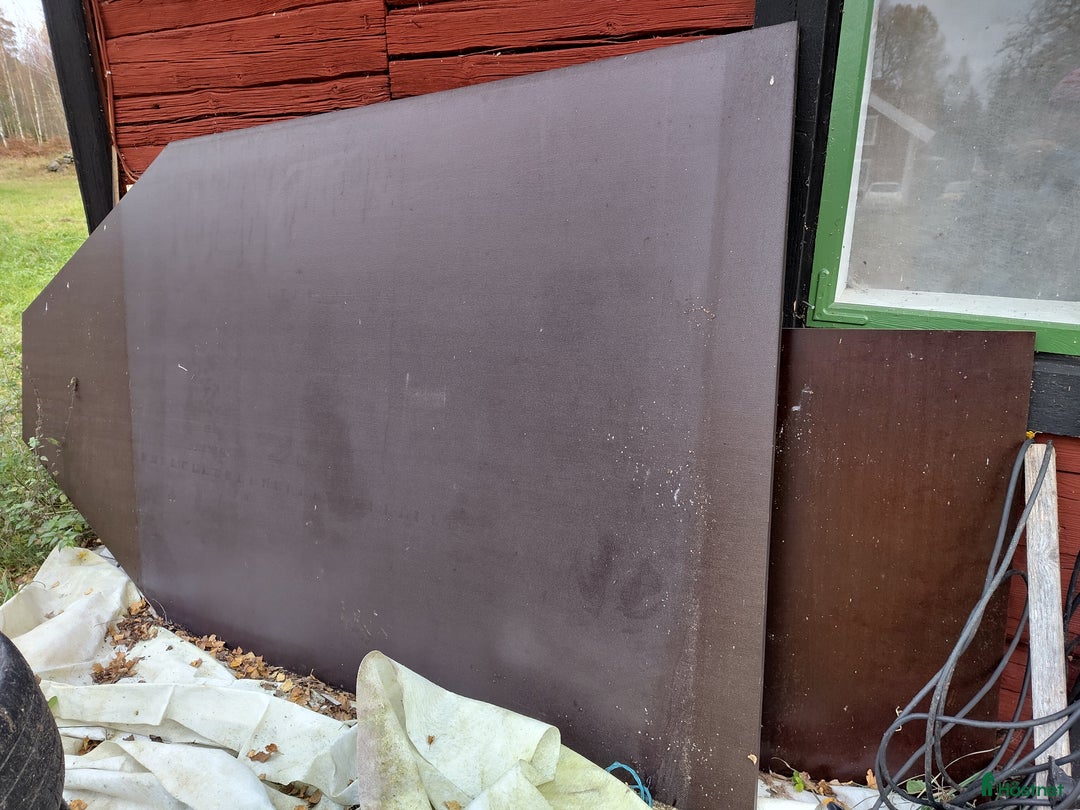 Hästtransporter  fordon & transport till salu: Fixa själv hästsläp Thule Trane 150 TB/2006 i Vingåker - Annons 2