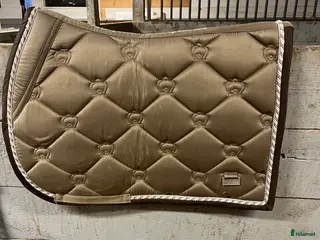 Schabrak & Vojlockar hästutrustning Brunt schabrak fårn ps i Landsbro - Annons 6