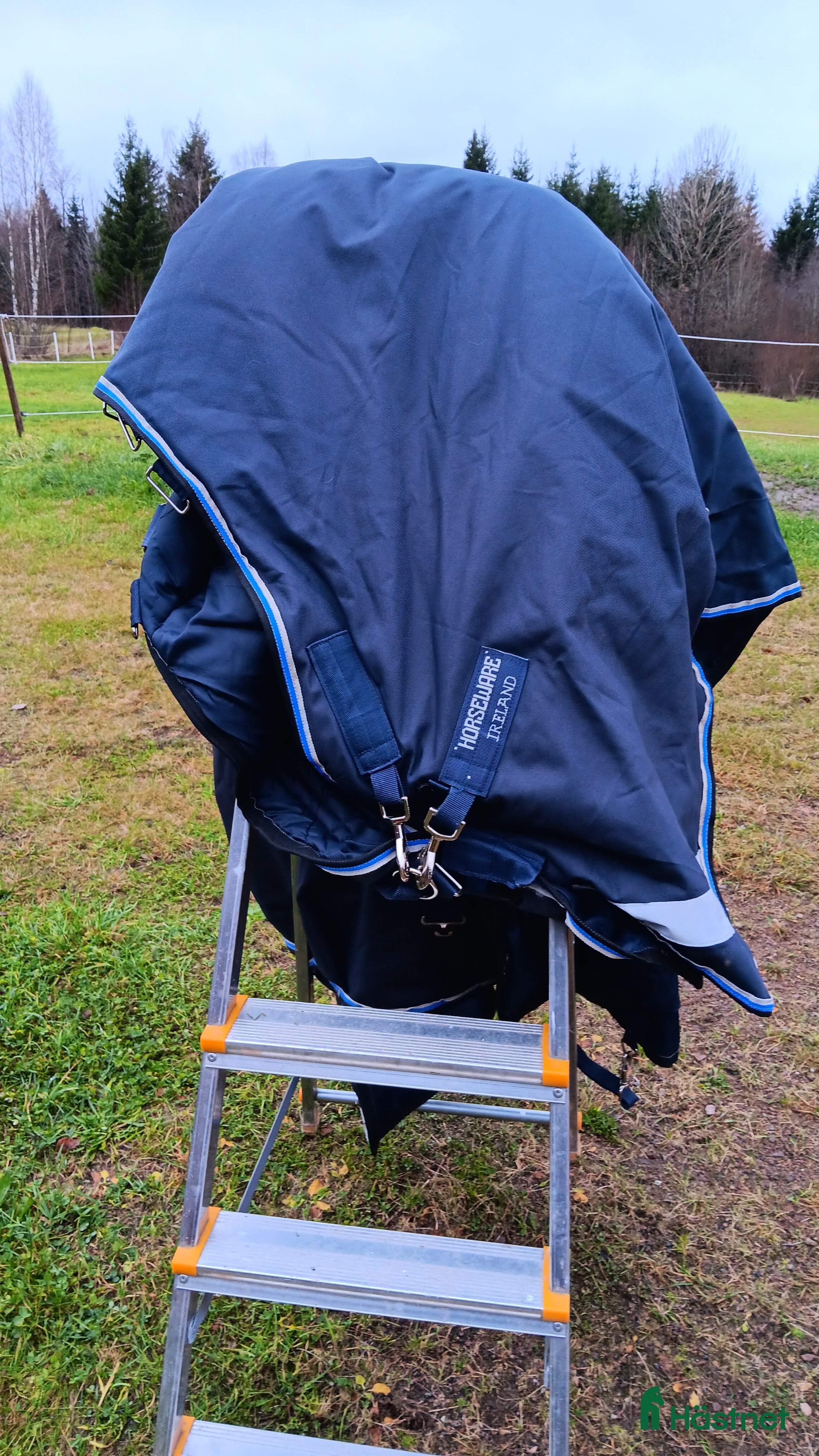 Täcken hästutrustning till salu: Horseware Amigo 400 gr, 1200D. 6,3 inch. i Råda - Annons 3