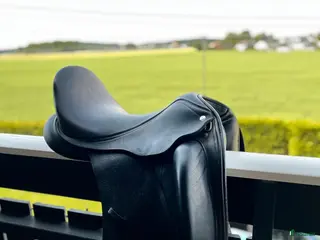 Sadlar hästutrustning Custom Wolfgang dressyrsadel i Uddevalla - Annons 3