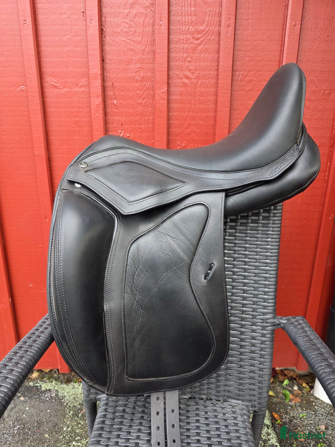 Sadlar hästutrustning till salu: Välvårdad dressyrsadel i Bodafors - Annons 2