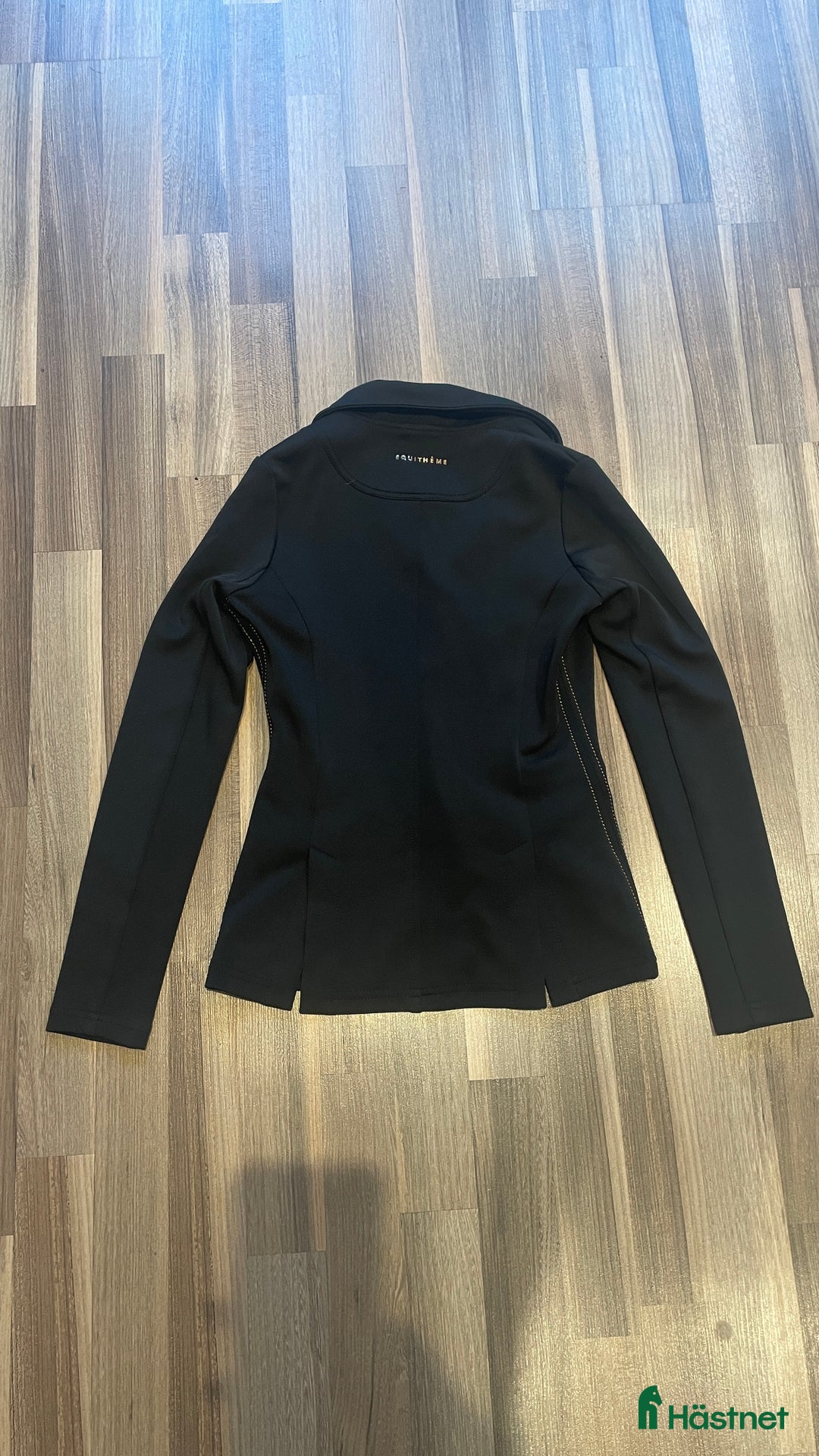 Jackor & Kavajer ryttarutrustning till salu: Fin svart kavaj i Huddinge - Annons 5