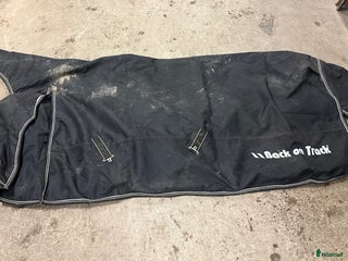 Täcken hästutrustning till salu: Back on Track 50 g i Skövde - Annons 2