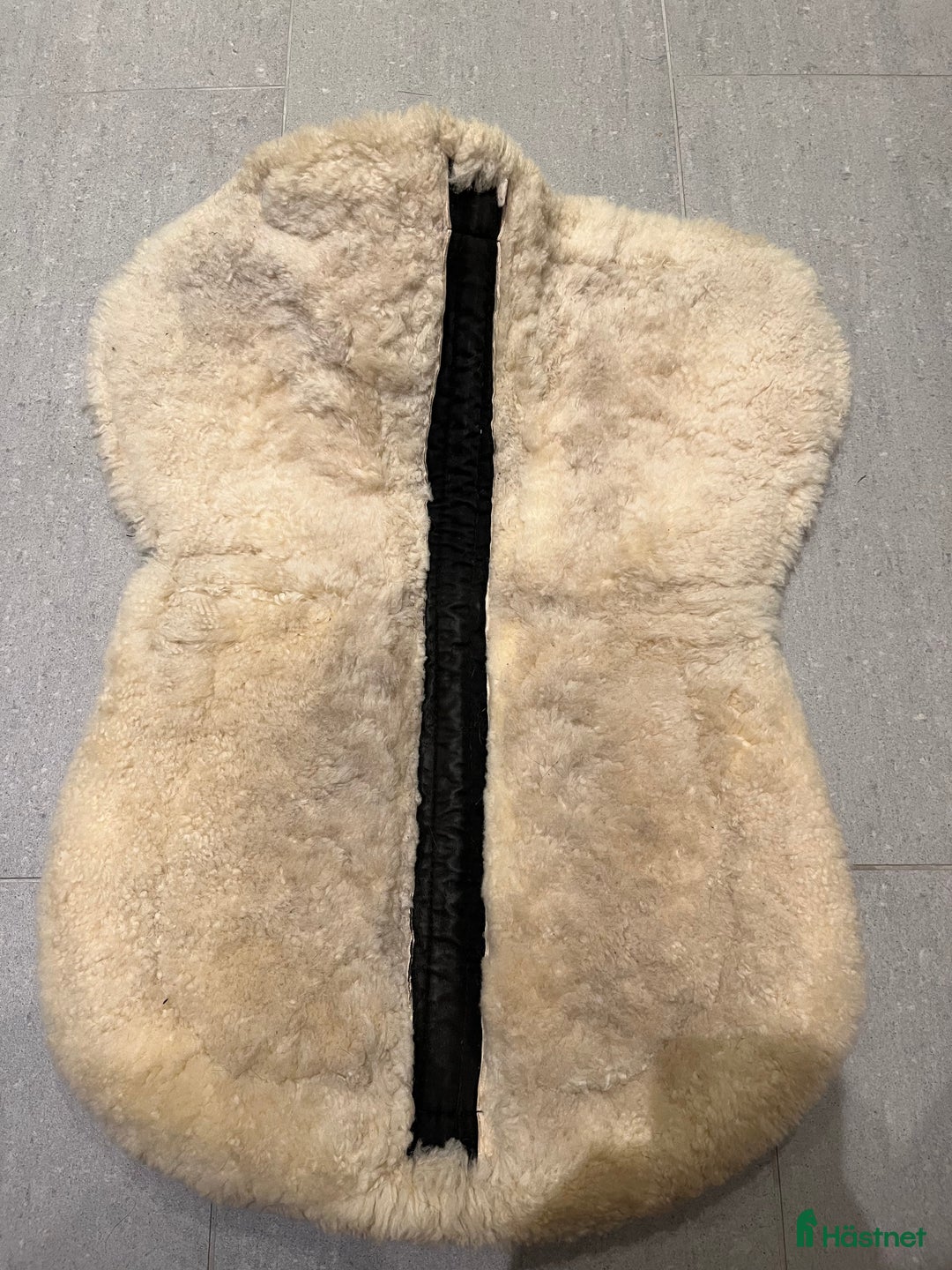 Sadeltillbehör hästutrustning till salu: Korrektionspadd Genuine Sherpa i Dalby - Annons 3