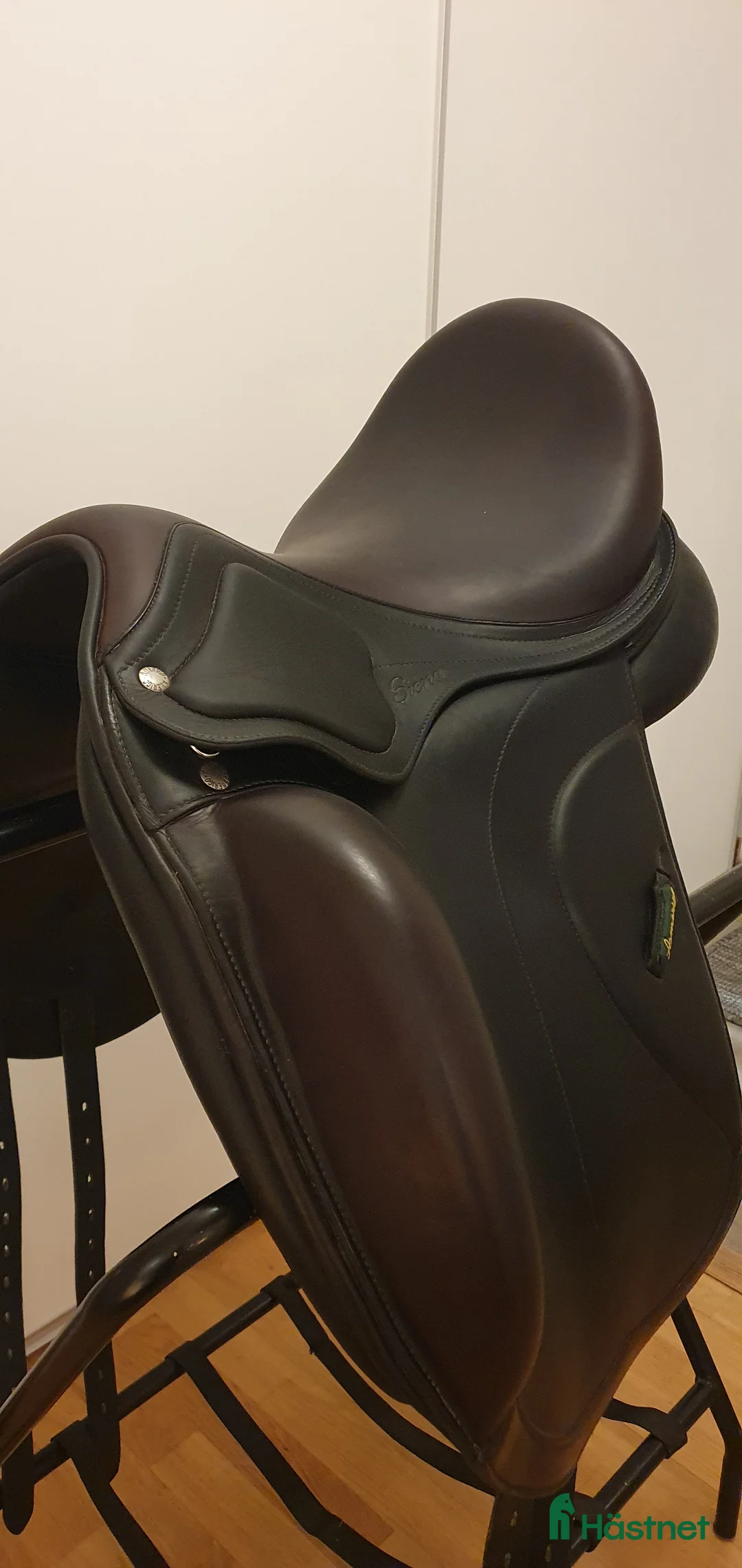 Sadlar hästutrustning till salu: Amerigo Siena 16,5 i Gnesta - Annons 2