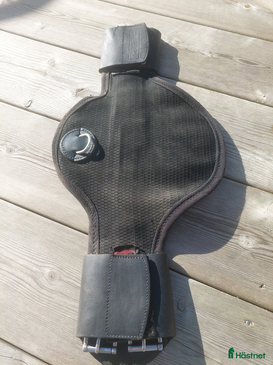 Sadeltillbehör hästutrustning till salu: Eric Le Tixerant sadelgjord dressyr strl 50 i Kungsbacka - Annons 3