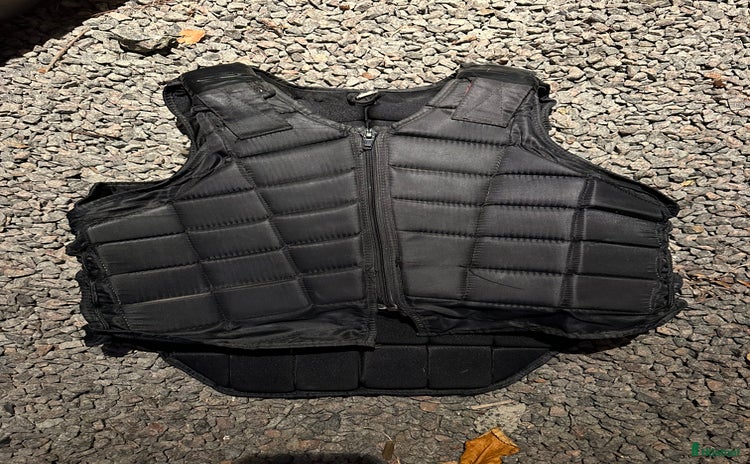 Säkerhetsvästar ryttarutrustning till salu: Säkerhetsväst till barn  i Jonstorp - Annons 3