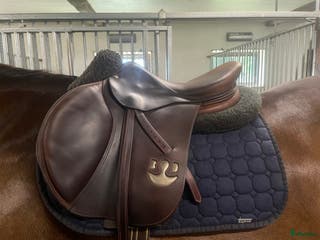 Sadlar hästutrustning till salu: Bruno Delgrange sadel i toppskick i Kumla - Annons 6