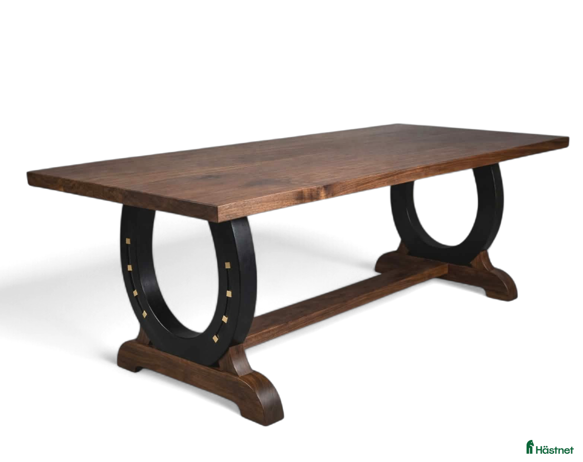 Hästinspirerad heminredning övrig utrustning till salu: Hästsko-bord i massivt trä - handgjort i Värmland - Annons 2