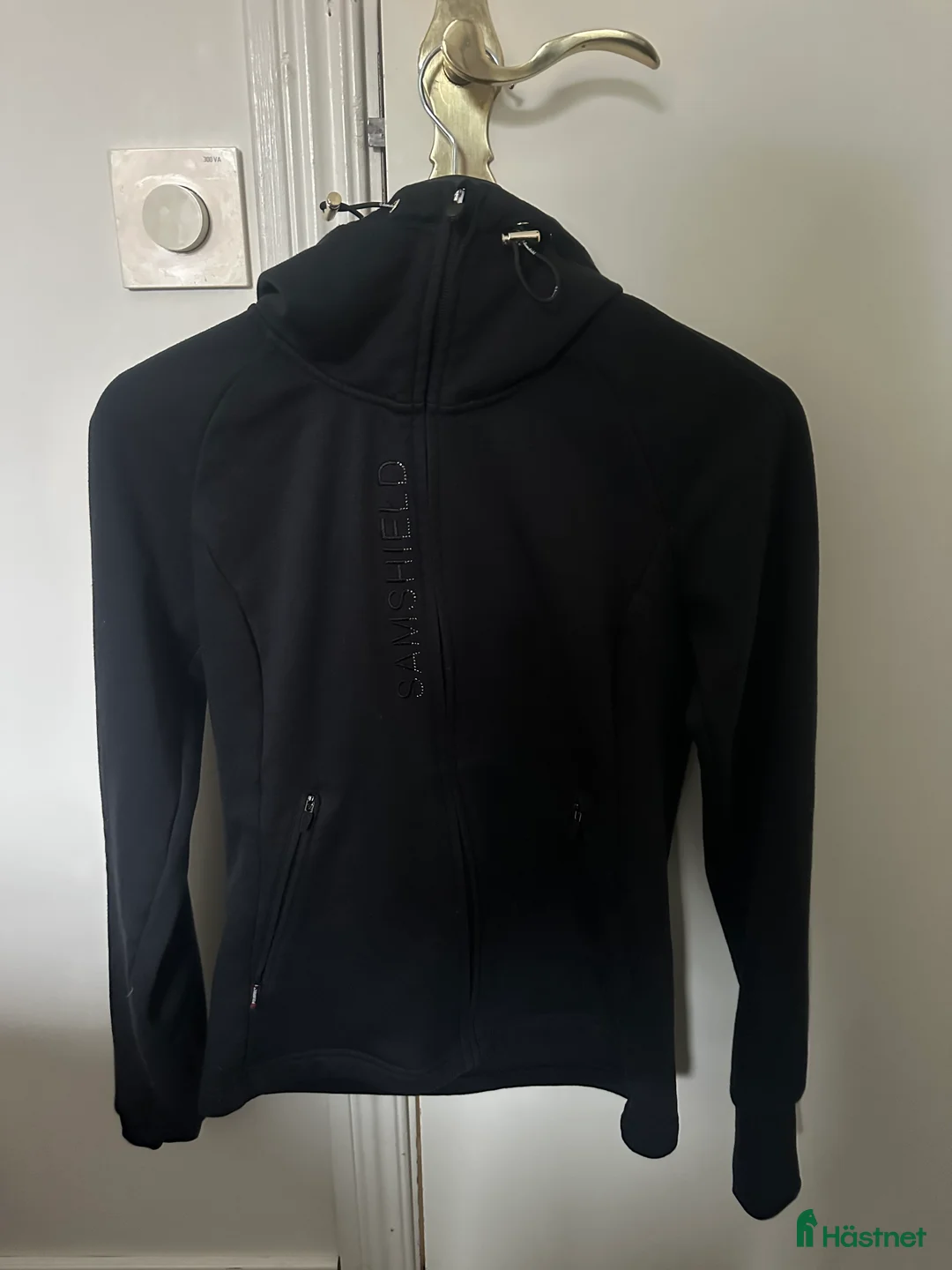 Övrigt Ridkläder ryttarutrustning till salu: Samshield tröja med dragkedja  - Annons 1