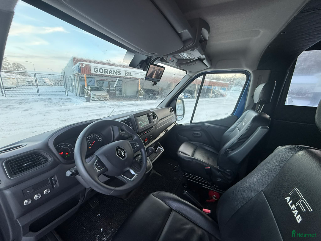 Hästlastbilar  fordon & transport till salu: ALFAB 5 SITS 2023 STUTERI AUTOMAT LÅGA MILTAL i Köping - Annons 11