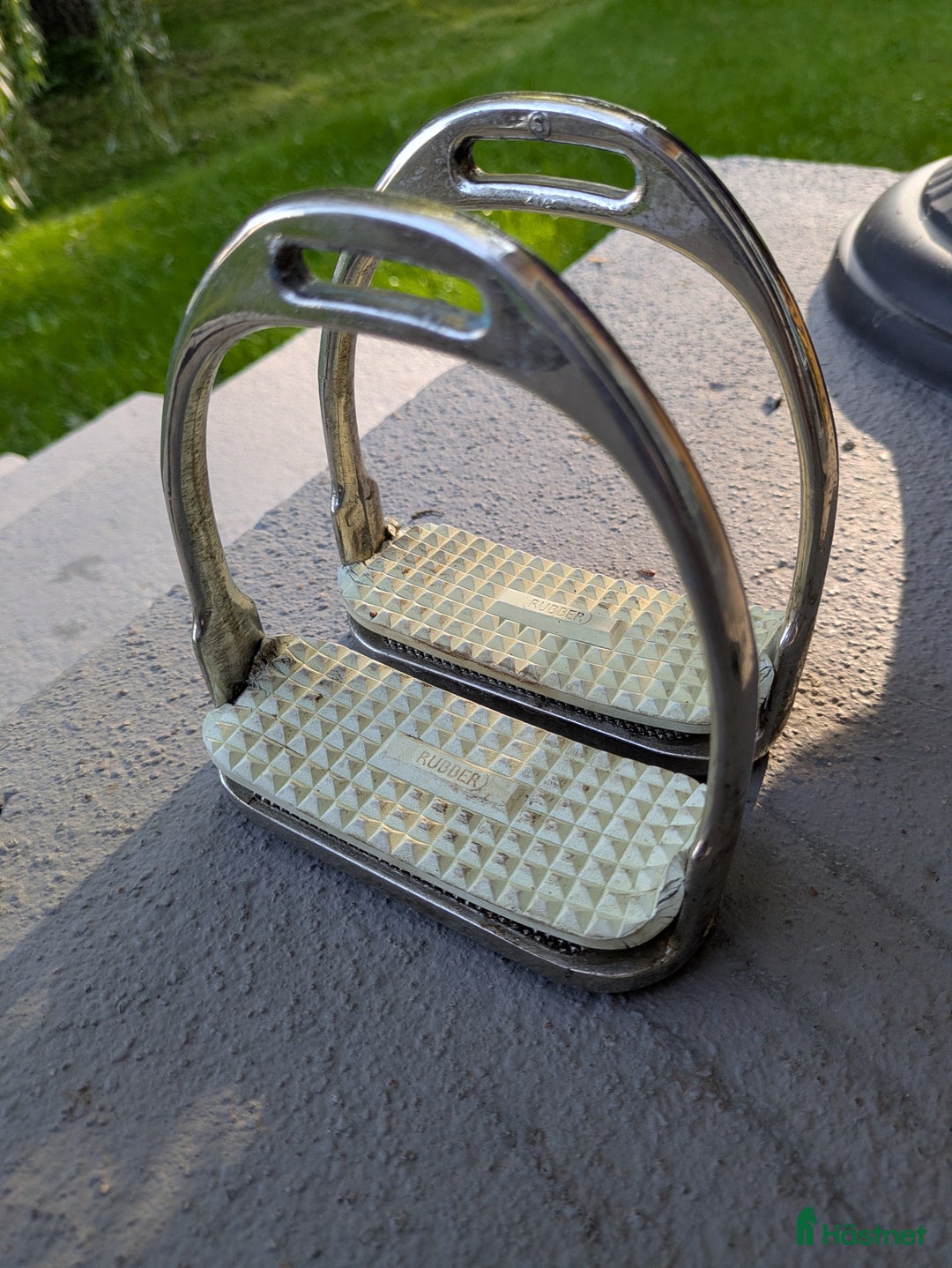 Stigbyglar hästutrustning till salu: 3 olika stigbyglar  i Dalhem - Annons 5