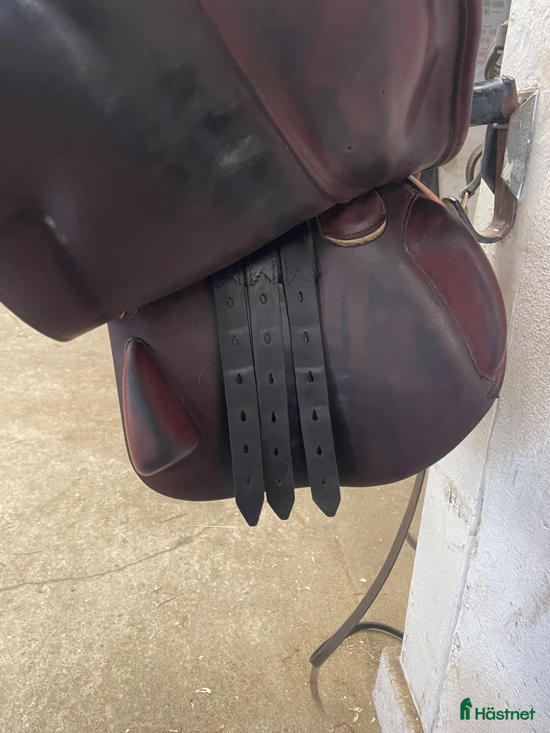 Sadlar hästutrustning till salu: Hoppsadel Equipe Grand Prix 16,5” - Annons 2