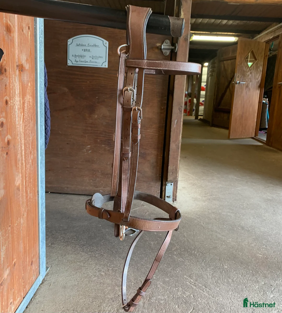 Träns hästutrustning till salu: Fint brunt Lippo träns! i Habo - Annons 2