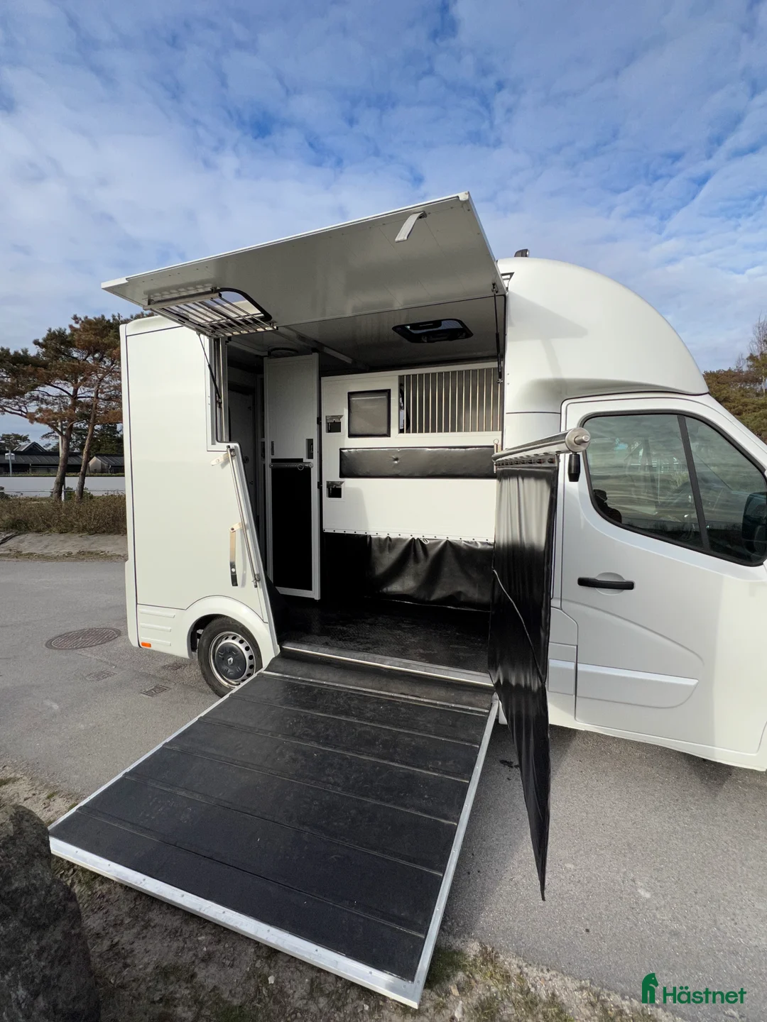 Hästlastbilar  fordon & transport till salu: Billigaste 2021:an i Sverige… Endast 3000 Mil - Annons 8