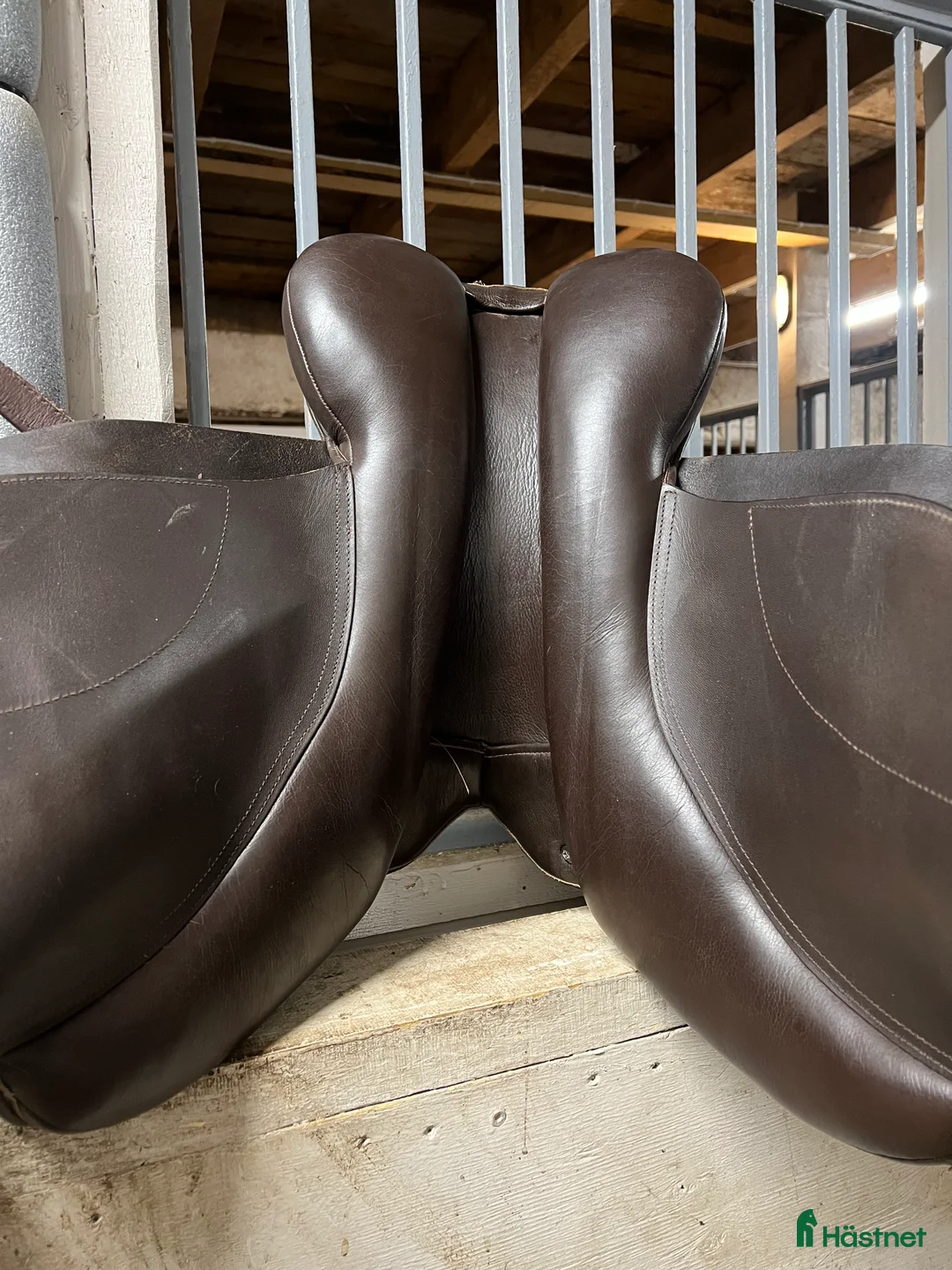 Sadlar hästutrustning till salu: Hoppsadel. Ändringsbar bomvidd - Annons 2