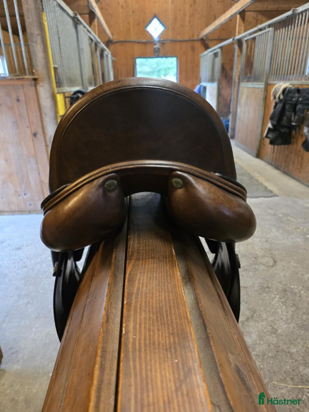 Sadlar hästutrustning till salu: Amerigo Cortina dressyr 17’ i Oskarshamn - Annons 3