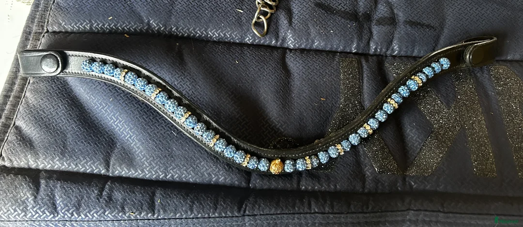 Träns hästutrustning till salu: Snyggt pannband - Annons 1