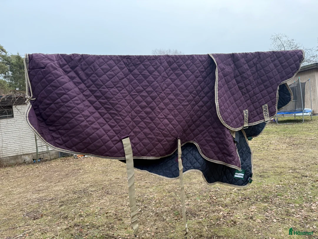 Täcken hästutrustning till salu: Stalltäcke Liner Horseware 140 cm i Visby - Annons 2