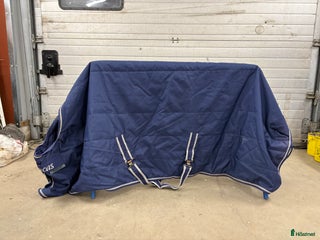 Täcken hästutrustning till salu: Bucas stalltäcke 150g, 145cm i Täby - Annons 2